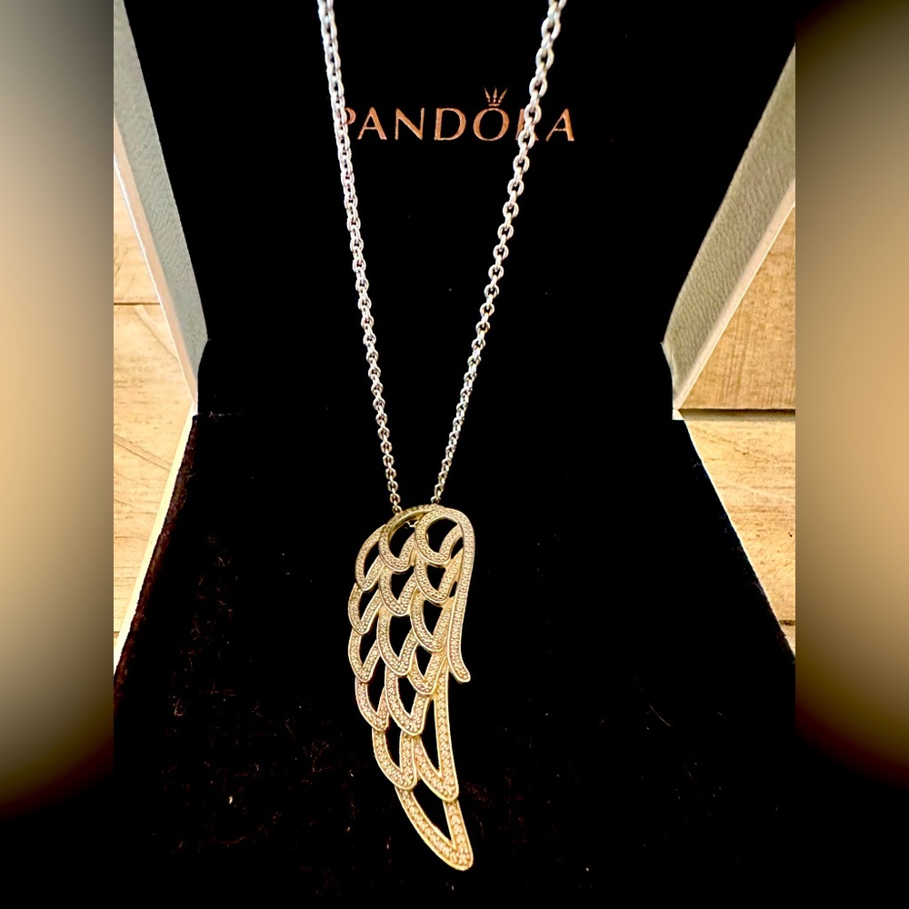 EUC Pandora Angel Wing Clear Cubic Zirconia 925 Silver Necklace (Retired)